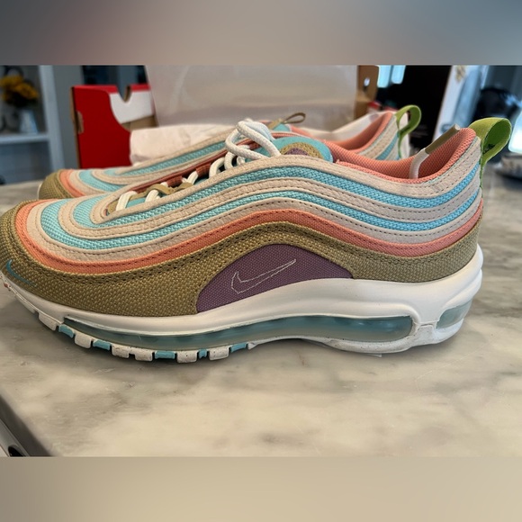 Nike Air Max 97 SE ‘Sun Club’ - Picture 4 of 5